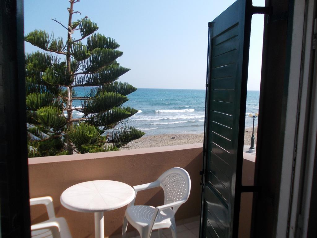 Appartement Pelamare à Kokkini Hani Extérieur photo