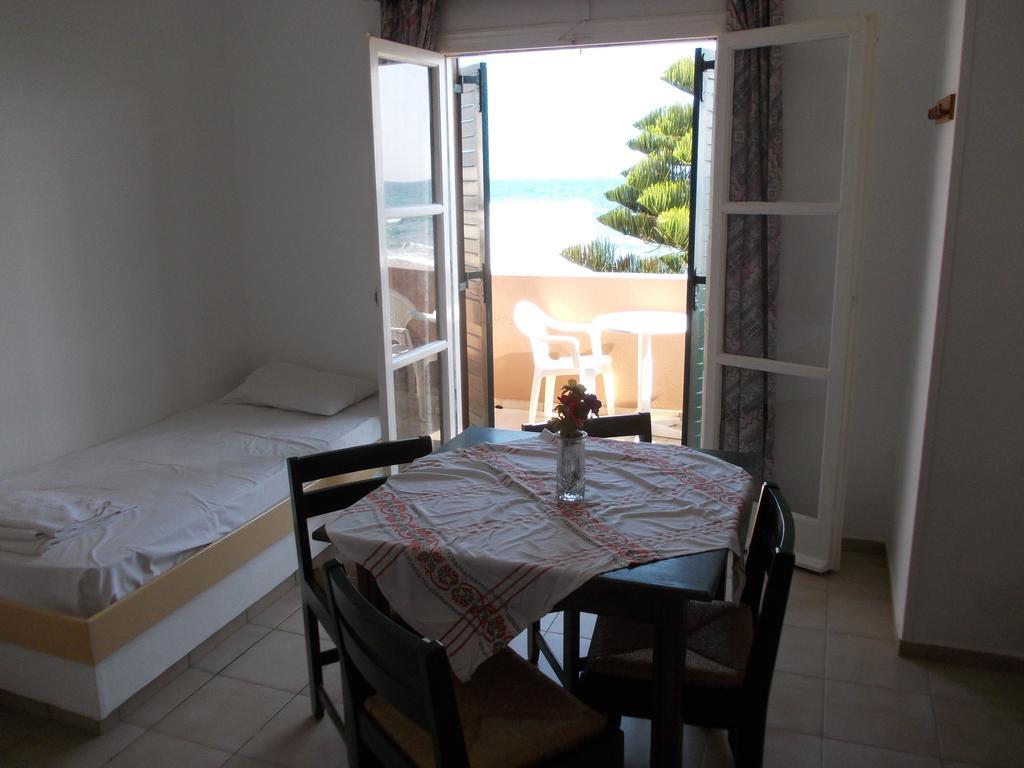 Appartement Pelamare à Kokkini Hani Extérieur photo